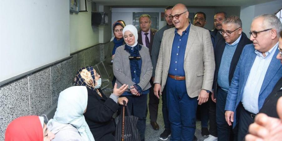 محافظ الإسكندرية يتفقد مستشفيات التأمين الصحي لمتابعة معاناة المرضى