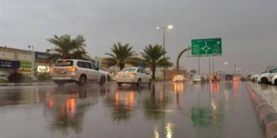 حالة الطقس في السعودية..أمطار رعدية ودرجات الحرارة تكسر الـ 35
