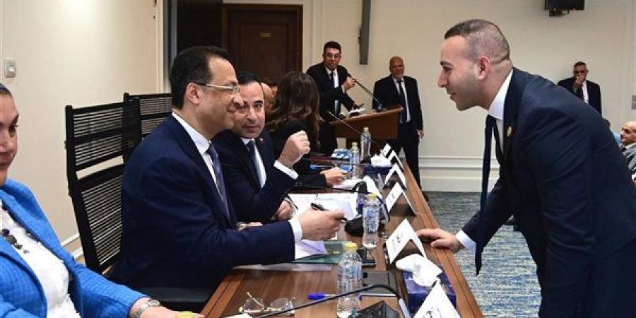 عضو اتصالات النواب يكشف ملامح قانون حماية الأطفال من مخاطر استخدام وسائل التواصل الاجتماعي