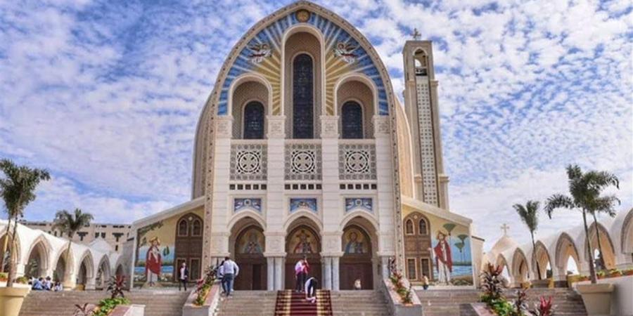 "أوصنا لابن داود".. الكنيسة القبطية تحتفل بأحد الشعانين برئاسة البابا تواضروس