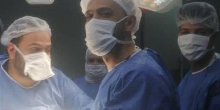 إنقاذ شاب من الشلل في أول جراحة دقيقة للعمود الفقري بـ «منيا القمح المركزي»