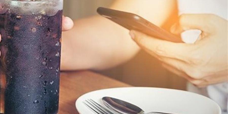 تعرف على أضرار تناول المشروبات الغازية يوميًا