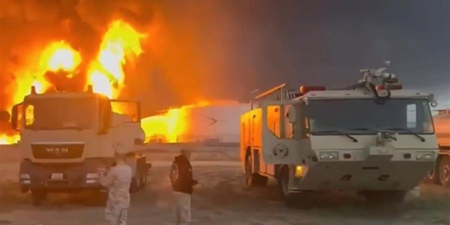 وكالة الأنباء الكويتية: اندلاع حريق في مجمع القطاع النفطي بالشويخ إثر هجوم بمسيرات
