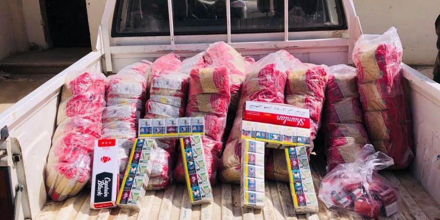 ضبط 500 كيلو مكرونة تموينية وسجائر دون فاتورة بالفيوم