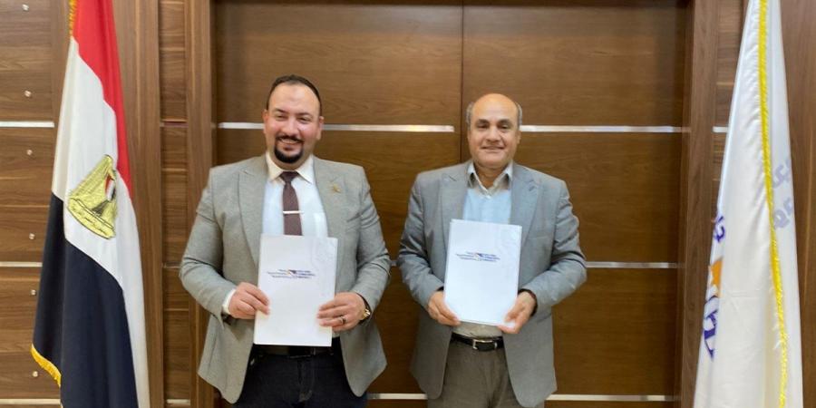 بروتوكول بين جامعة القاهرة الجديدة التكنولوجية ومصنع كيم تك للأجهزة العلمية والمعملية