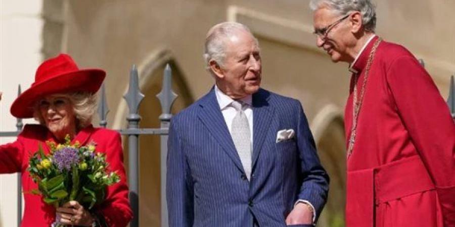 غياب الأمير أندرو عند قداس عيد الفصح بحضور العائلة المالكة البريطانية