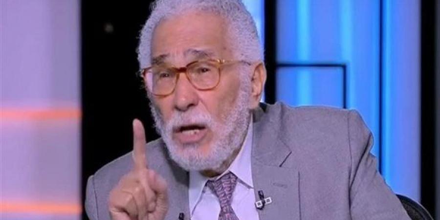 نجل عبدالرحمن أبو زهرة يكشف تفاصيل حالة والده الصحية وحقيقة تعرضه لـ ألزهايمر