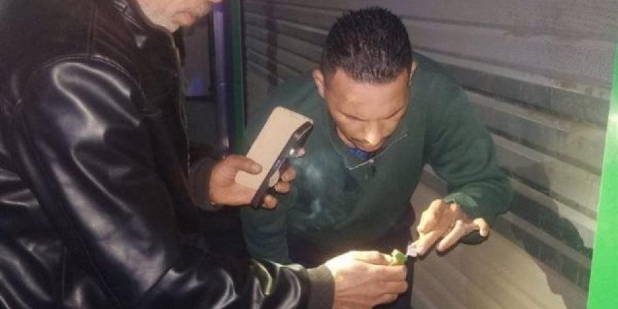 12 محضرًا لمخالفي مواعيد الغلق بالشرقية