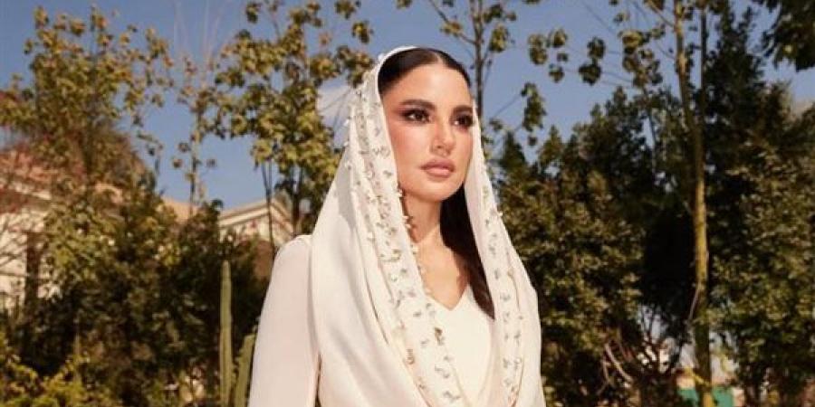 مكالمة غير متوقعة من نادية الجندي تُبكي درة.. ماذا قالت؟