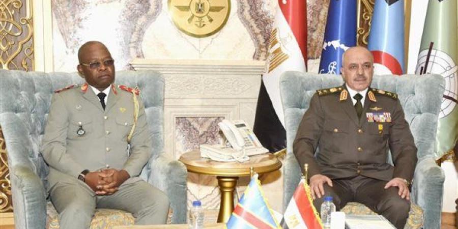 الفريق أحمد خليفة يناقش التعاون العسكري مع رئيس أركان الكونغو 