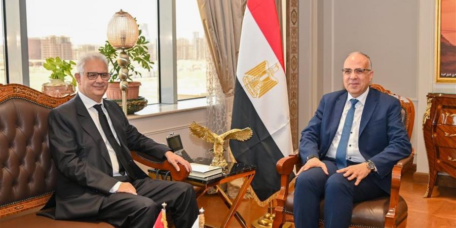 وزير الري يستقبل نظيره المغربي لتعزيز التعاون في مجال إدارة الموارد المائية