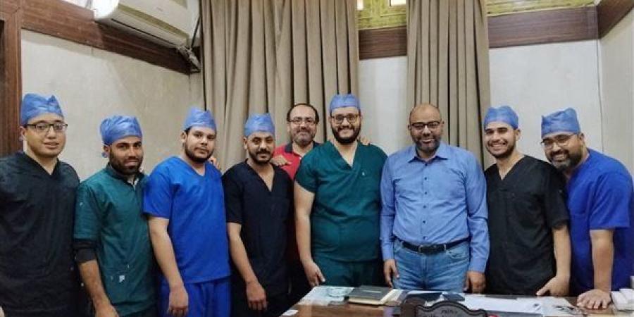 فريق طبى بمناظير المسالك بمستشفى قنا العام ينجح فى إجراء 8 جراحات