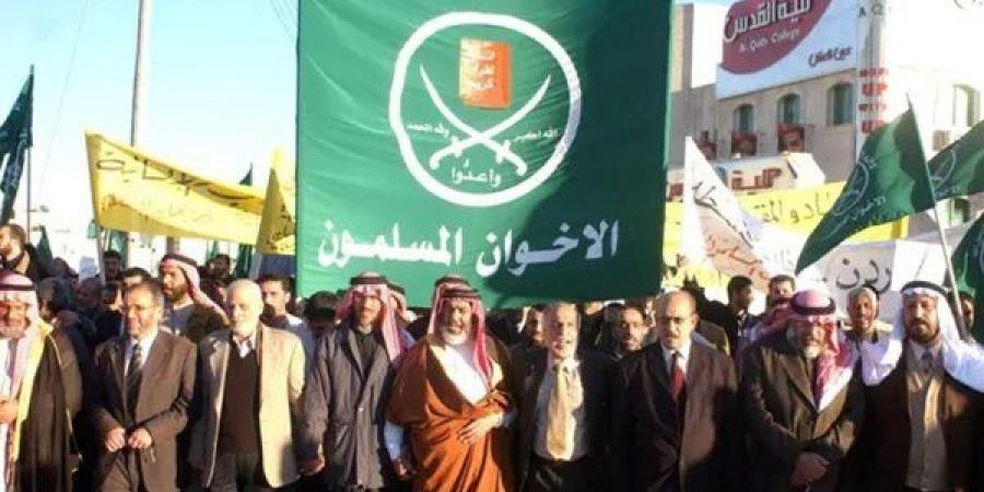 الإخوان تتبرأ من عناصرها بعد سقوطهم واعترافاتهم