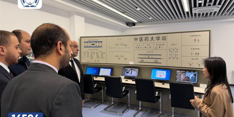 تعاون مصري صيني لتدريب طلاب الهندسة بجامعة الريادة