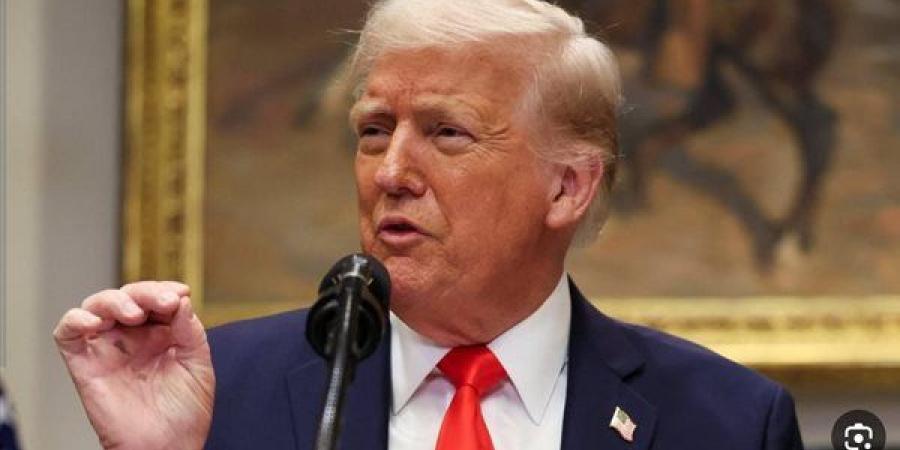 ترامب: الشعب الإيراني يتوسل إلينا لكي لا نتوقف عن القصف