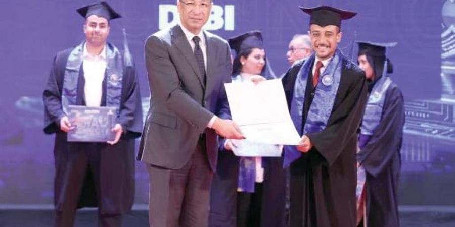 وزﻳﺮ اﻻﺗﺼﺎﻻت: ﺟﻴﻞ ﻛﺎﻣﻞ اﺳﺘﺜﻤﺮت ﻓﻴﻪ اﻟﺪوﻟﺔ ﻟﺒﻨﺎء ﻣﺼﺮ اﻟﺮﻗﻤﻴﺔ