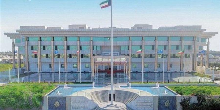 عاجل.. الداخلية الكويتية تصدرا بيانا هاما.. وتدعو المواطنين للبقاء في المنازل