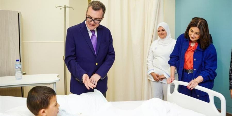وزير التخطيط يزور مستشفى أهل مصر لعلاج الحروق