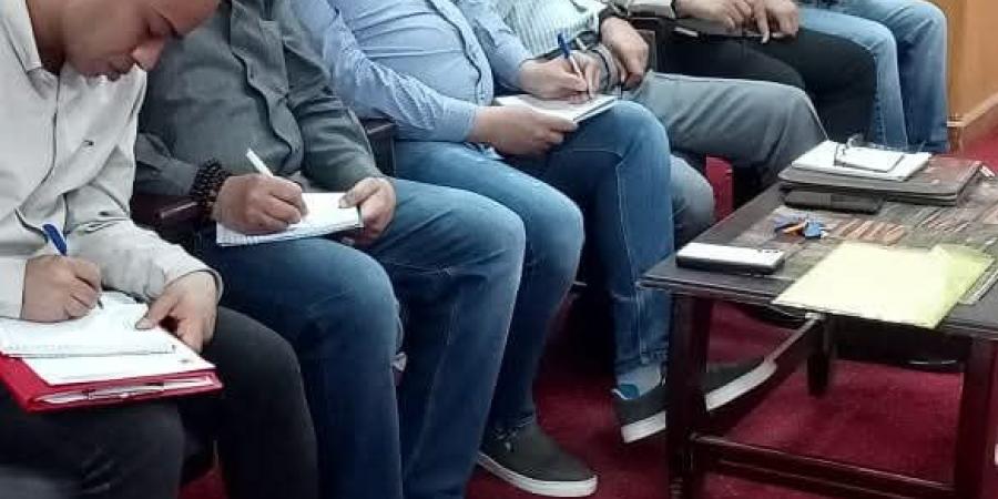 قنا الجامعى تعقد الاجتماع الدوري الأسبوعي لتعزيز الأداء والخدمات الطبية