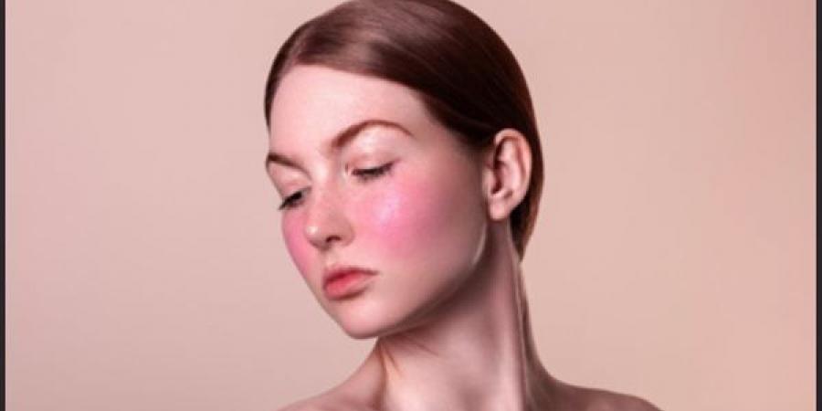 روتين صحي للبشرة الحساسة في الربيع
