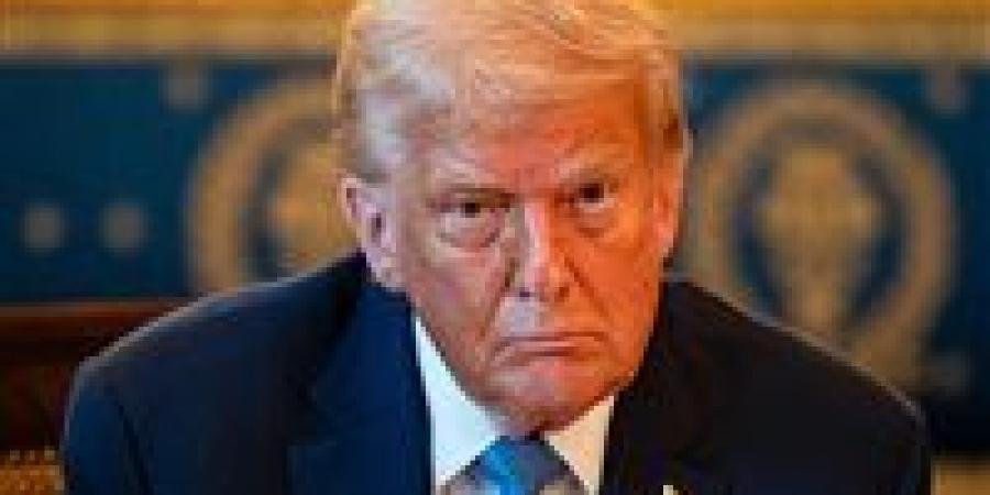 مسؤول أمريكي لأكسيوس: ترامب كلب مسعور متعطش للدماء أكثر من وزرائه