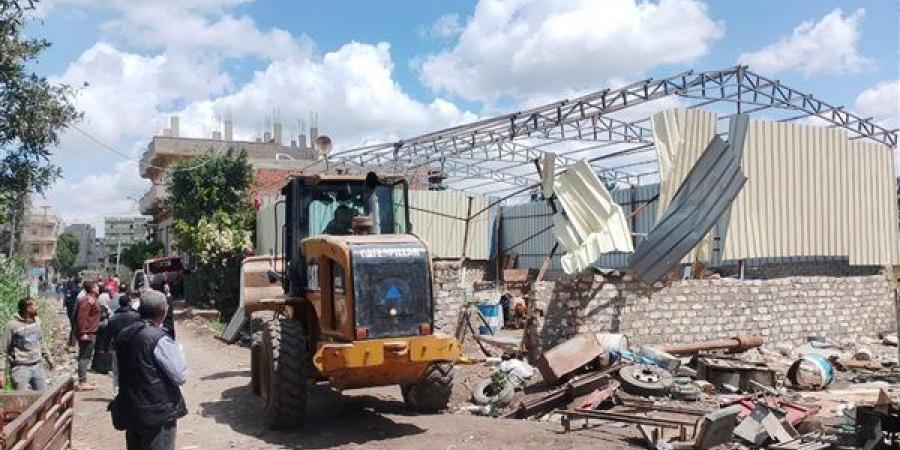 محافظ الدقهلية يتابع جهود الوحدات المحلية في التصدي لمخالفات البناء