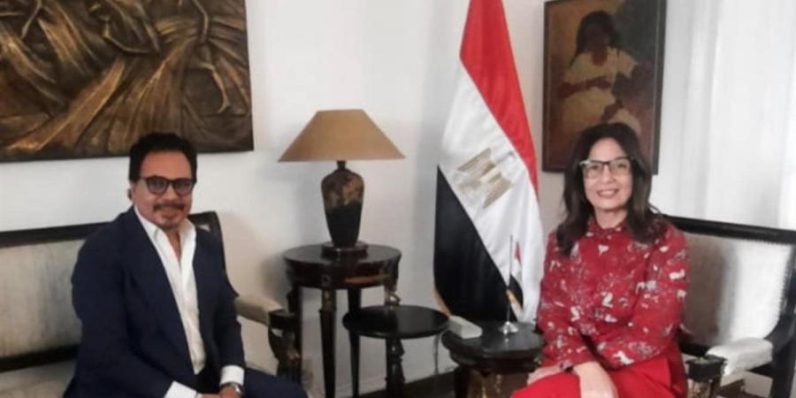 وزيرة الثقافة تبحث مع محمد رياض استعدادات الدورة الـ19 من المهرجان القومي للمسرح