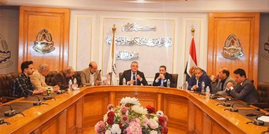 شُعبة المستلزمات الطبية تناقش آليات دعم استقرار السوق