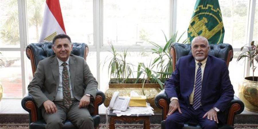 محافظ القليوبية يلتقي وفد نقابة أطباء الأسنان لدعم الشباب والمنظومة الصحية