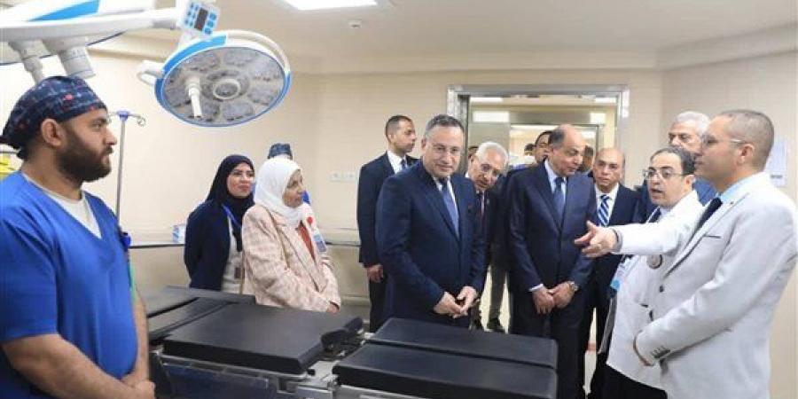 وزير التعليم العالي يفتتح مستشفى رعاية الأطفال بجامعة المنيا