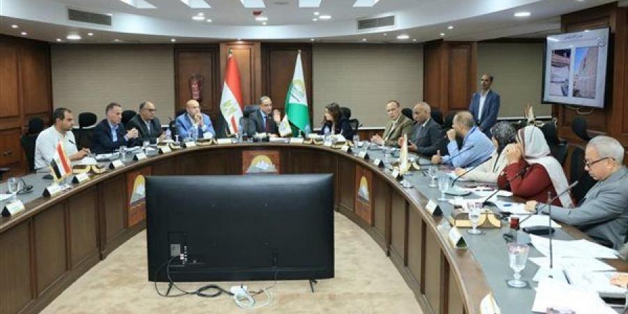 محافظ الجيزة يوجّه بسرعة فحص شكاوى المواطنين والاستجابة لها