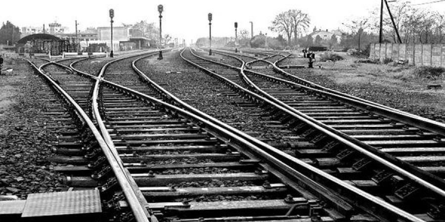 مصرع معلمة أسفل عجلات قطار على مزلقان فرشوط بقنا