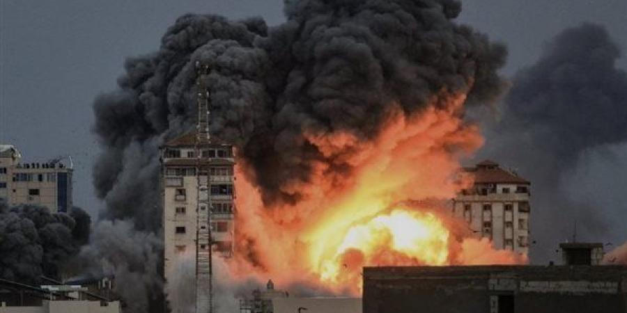 الاحتلال ينقض العهد.. 80 شهيداً على الأقل في لبنان جراء قصف بيروت
