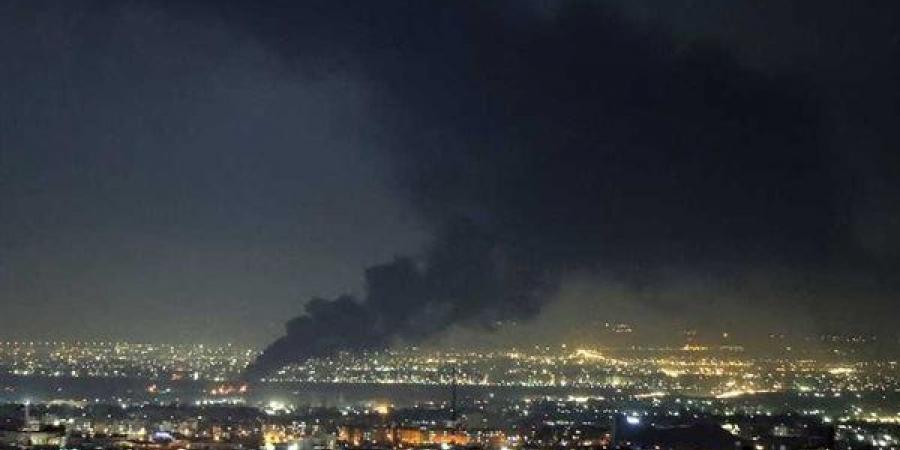 عاجل.. إعلام إيراني يعلن هجوم يستهدف منشأت صناعية بوسط البلاد