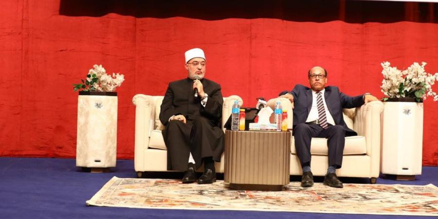 مفتي الجمهورية: الشائعات وتزييف المفاهيم أخطر ما يهدد الهوية والقيم