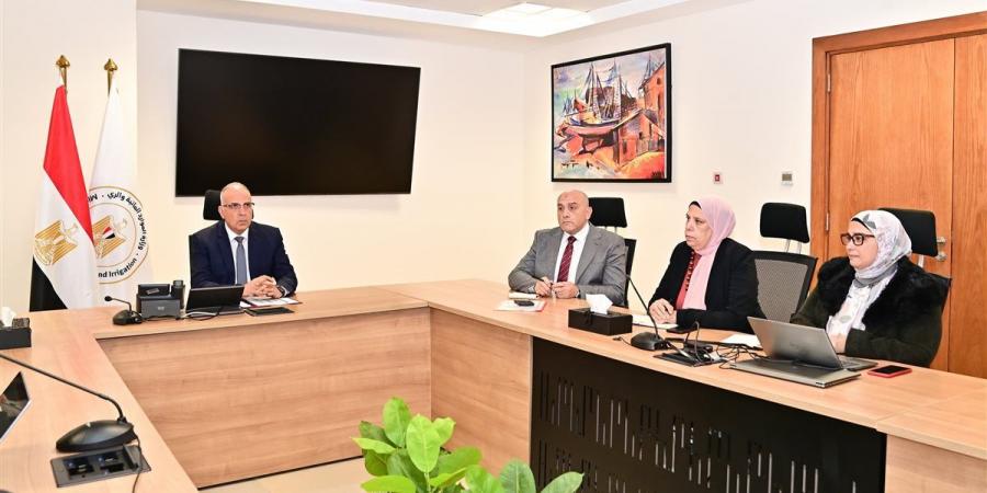 وزير الري يتابع ترتيبات عقد "أسبوع القاهرة التاسع للمياه" تحت رعاية الرئيس السيسي