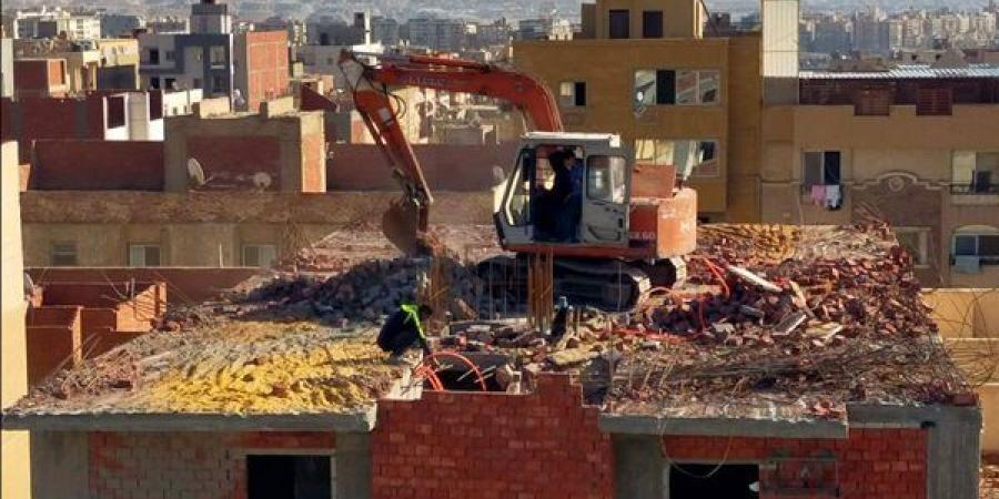 حكم بناءُ المساكن للطفل اليتيم وتمليكُه إيَّاها