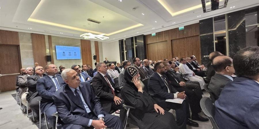 وزير الخارجية يلتقي أبناء الجالية المصرية في الكويت ويبحث أوضاعهم في ظل الظروف الاقليمية