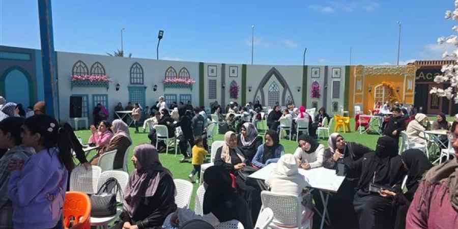 إحتفالية كبرى بمركز إدكو بيوم اليتيم