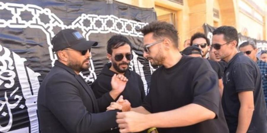 تامر حسني يقبل اعتذار حمادة هلال وينهي الخلاف برسالة خاصة "انت صاحب عمري"