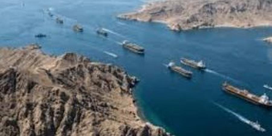 عاجل.. إيران تفرض رسوماً على عبور السفن في مضيق هرمز خلال فترة الهدنة