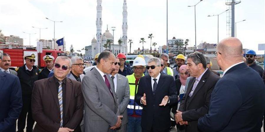 ربيع: إنشاء 20 قفص لإنتاج الأسماك الفاخرة شرق بورسعيد