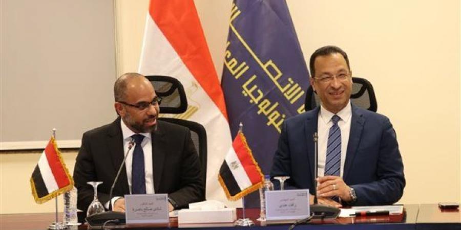 وزير الاتصالات يستقبل نظيره اليمني لبحث التعاون في التحول الرقمي وبناء القدرات