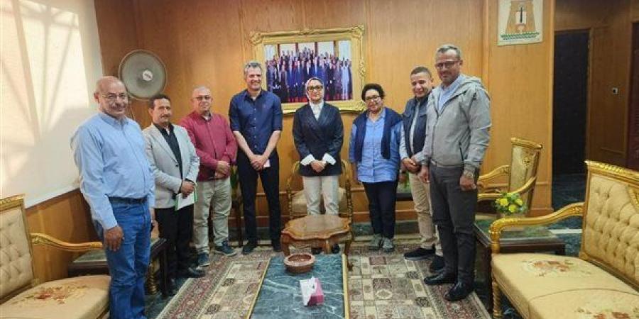 بحوث الصحراء يستقبل وفد إيكاردا بمحطتي توشكى والوادي الجديد