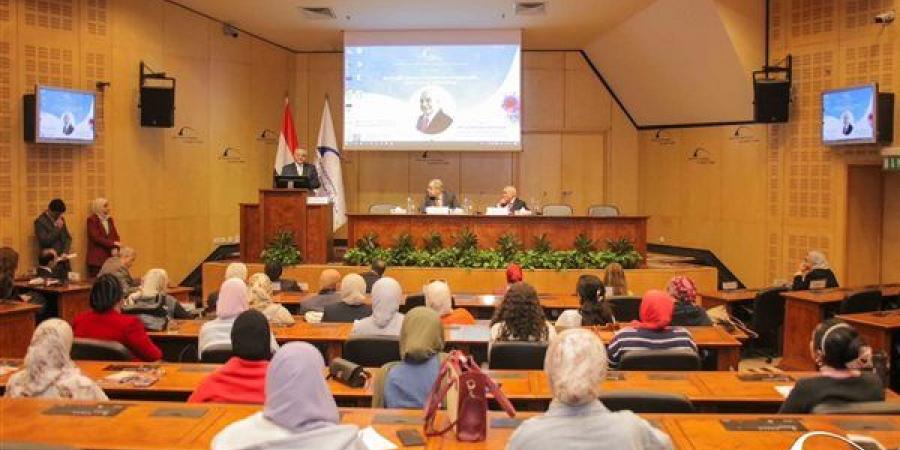 استخدامات العلاج الضوئي الديناميكي في تشخيص وعلاج الأورام ومكافحة الملاريا