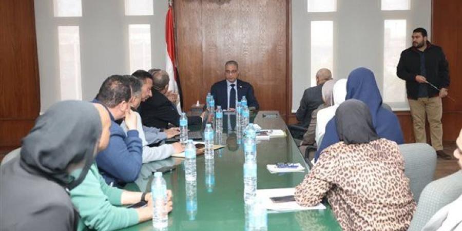 محافظ الجيزة يعقد اجتماعًا لمناقشة تحديات مشروعات المنطقة الصناعية بأبو رواش