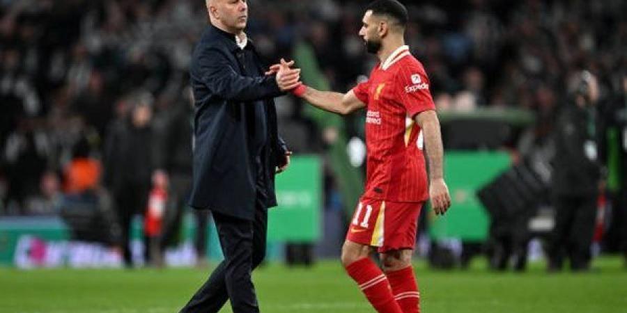 إدارة ليفربول تتمسك بسلوت رغم الانتقادات.. ودعم مطلق لاستمراره حتى نهاية عقده