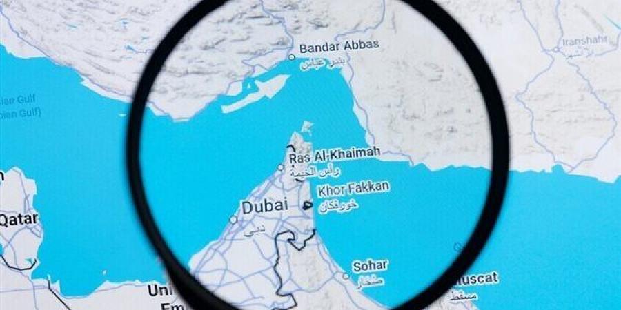 لتجنب الألغام البحرية.. إيران تحدد طرقا ملاحية بديلة في مضيق هرمز