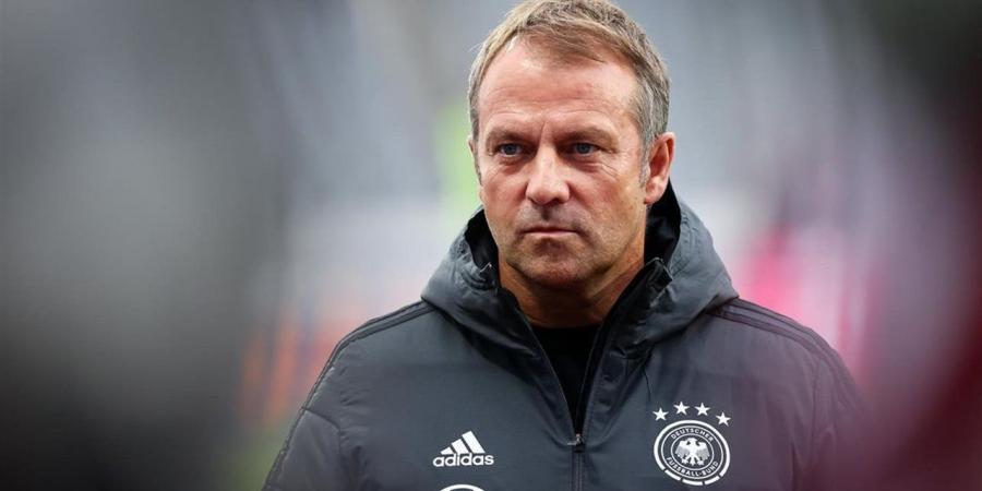 فليك يهاجم التحكيم بعد خسارة برشلونة أمام أتلتيكو مدريد