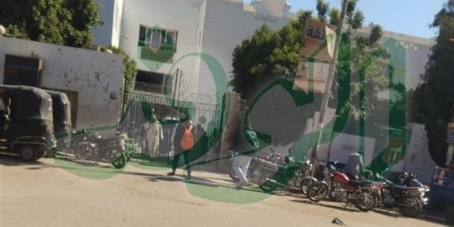 مصرع شخص دهسا بسيارة ربع نقل بسوق ابووير كوم أمبو بأسوان